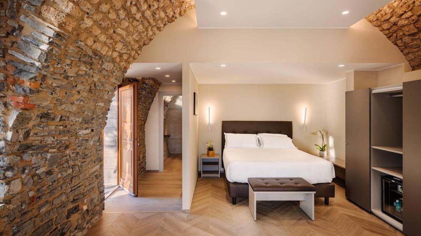 Hotel Villa Cipressi - by R Collection Hotels da 253 €. Hotel a Varenna -  KAYAK