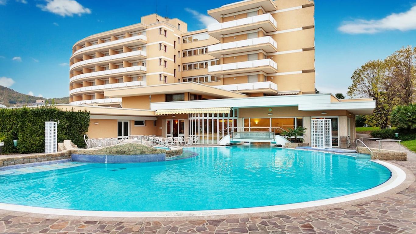 Hotel Sporting da 71 €. Hotel a Galzignano Terme - KAYAK