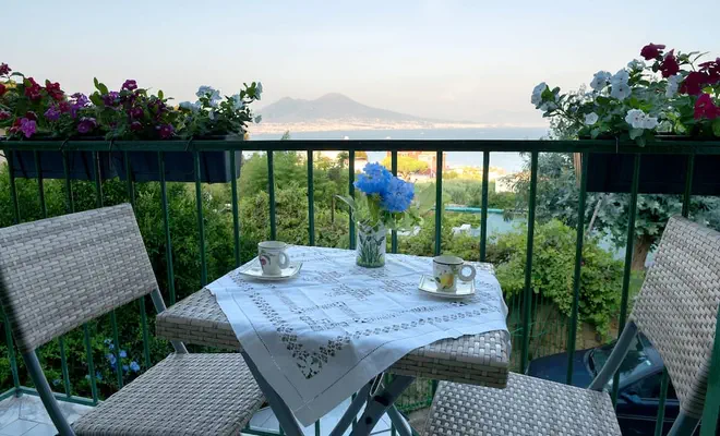 Pacchetti vacanze per Napoli da 38 € - Cerca Volo+Hotel su KAYAK